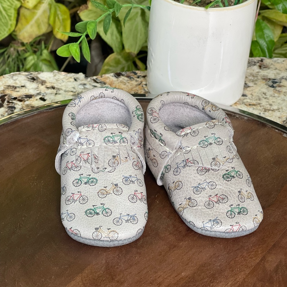 Freshly Picked bicycle design leather soft sole Oxfords  Baby size 3